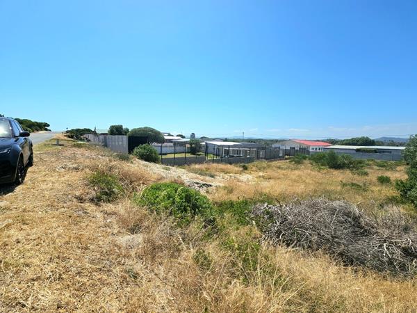 930 m² Land