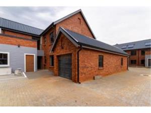 Townhouse in Benoni AH