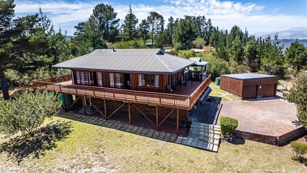 10.9 ha Smallholding