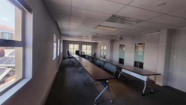 460  m² Commercial space