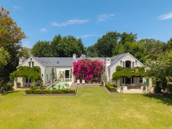6 Bedroom House