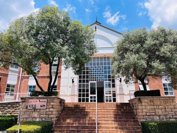 1 897  m² Commercial space