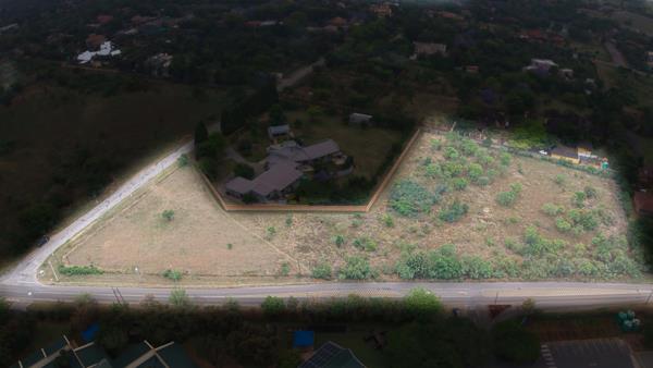 3 770 m² Land