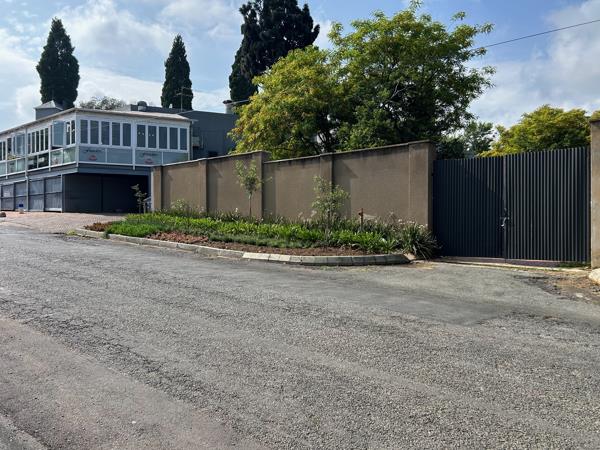 2 000 m² Land
