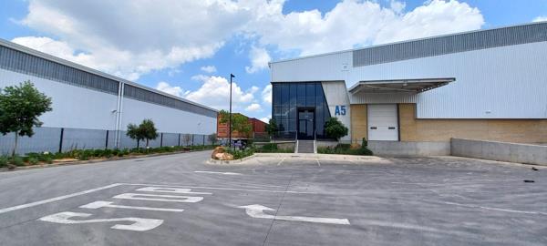1 765 m² Industrial space