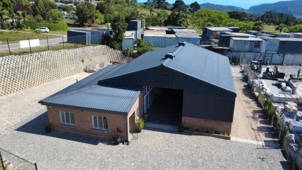 235  m² Commercial space