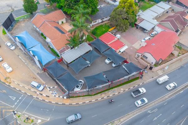 304  m² Commercial space