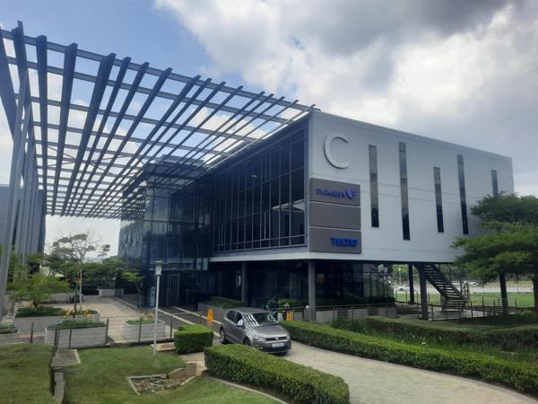 612  m² Commercial space