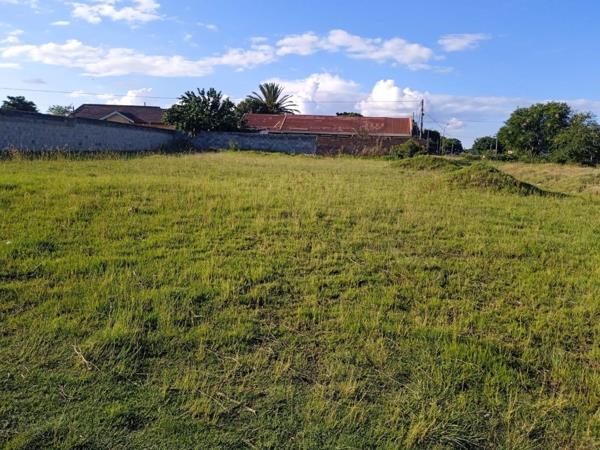 833 m² Land