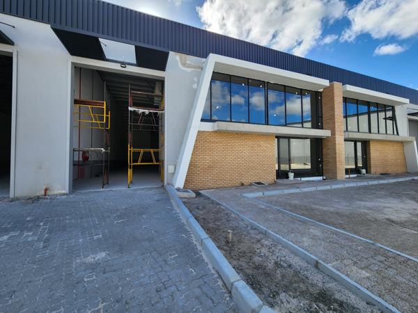 565  m² Industrial space