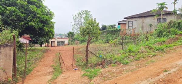800 m² Land