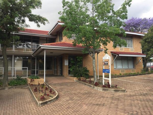 85  m² Commercial space