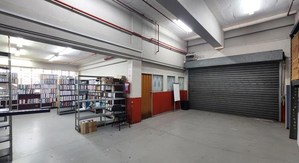 218  m² Commercial space