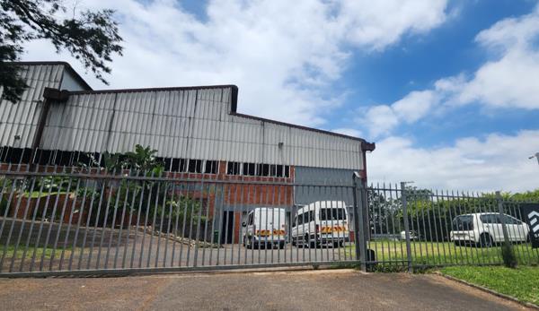 590  m² Commercial space