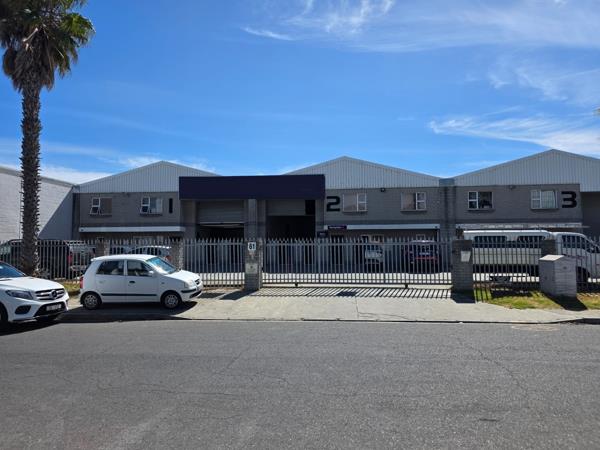 800  m² Industrial space