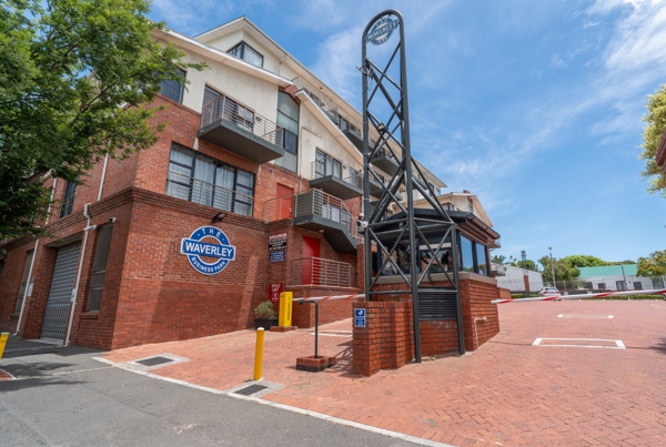 294  m² Commercial space