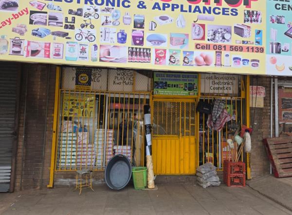 948  m² Commercial space