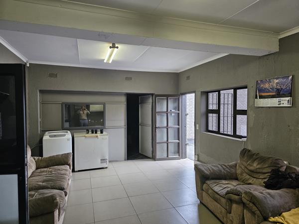 410  m² Industrial space