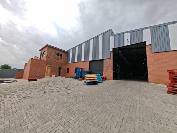 1 500  m² Industrial space
