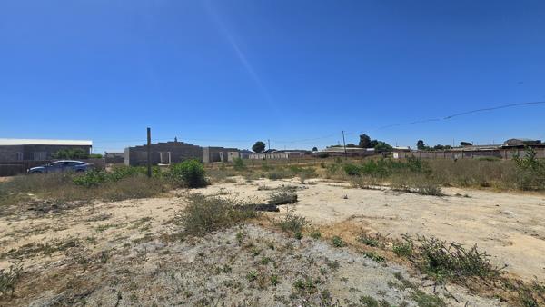 405 m² Land