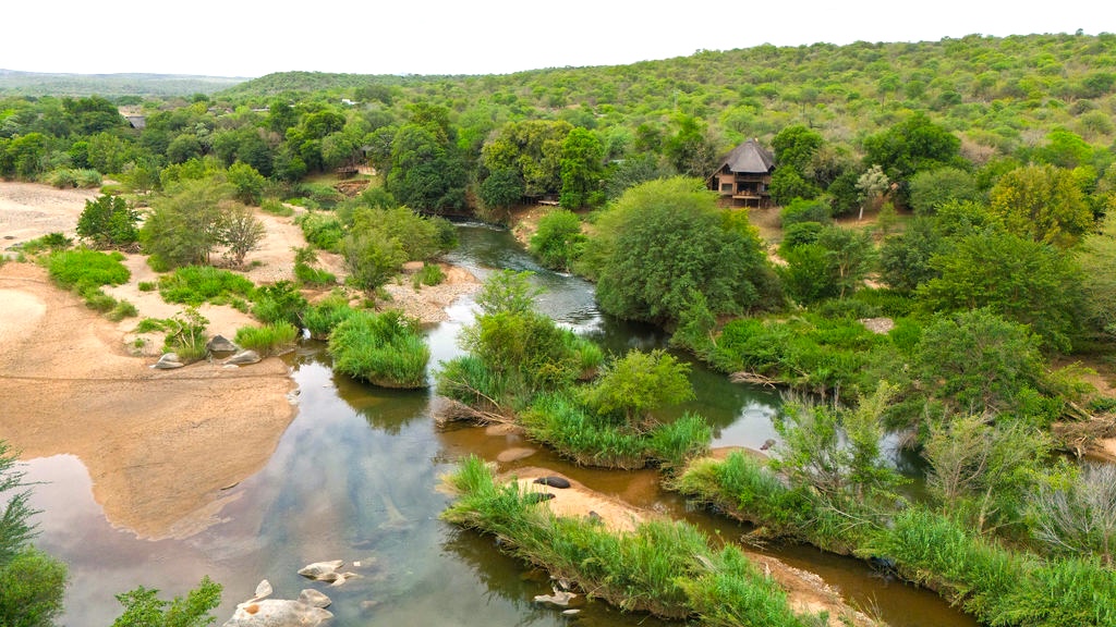 1 800 m² Farm with House