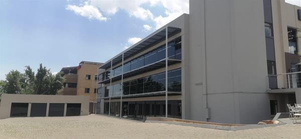 1 350  m² Industrial space