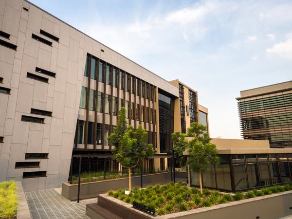 475.5  m² Commercial space