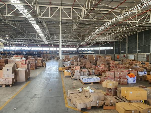 11 800  m² Industrial space