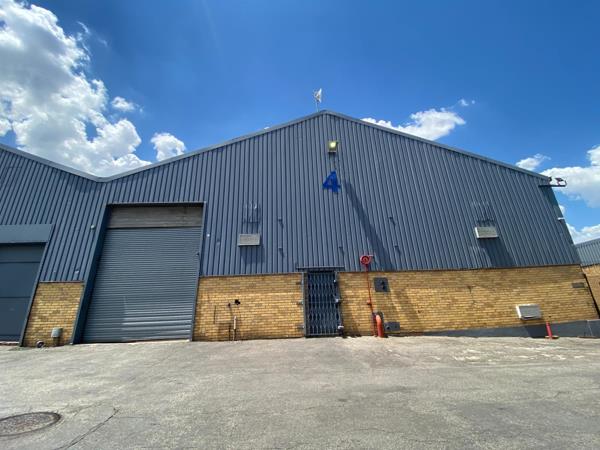 998  m² Industrial space