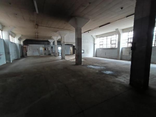 399  m² Industrial space