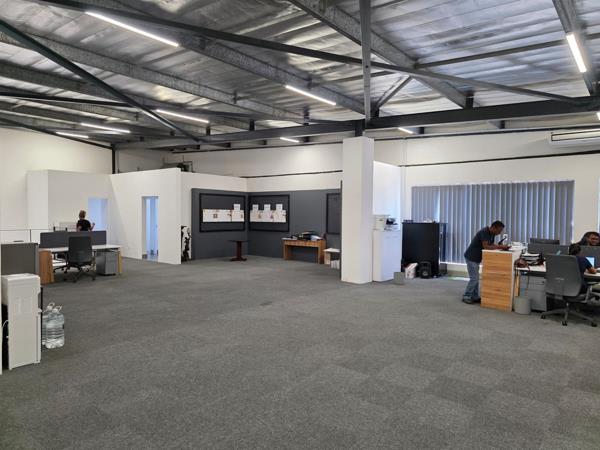 1 249  m² Commercial space