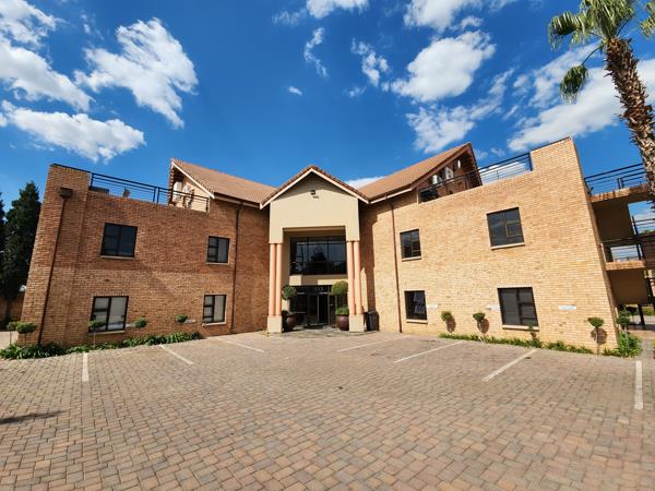 172  m² Commercial space