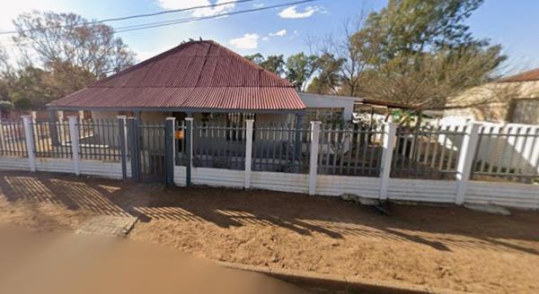 2 Bedroom House