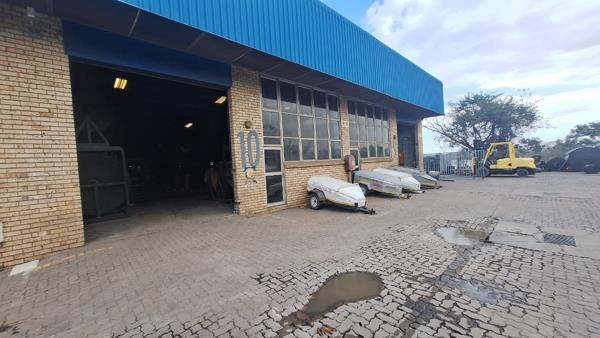 396  m² Industrial space