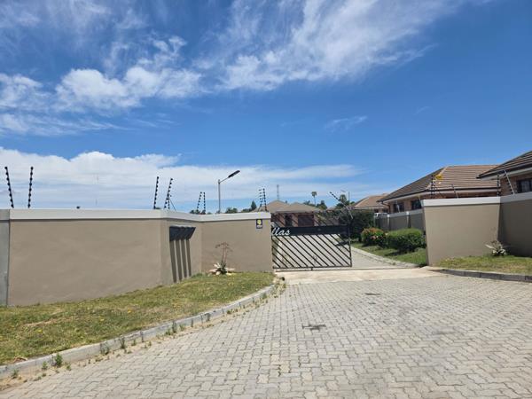 386 m² Land