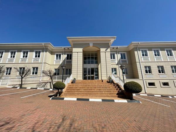 2 415  m² Commercial space