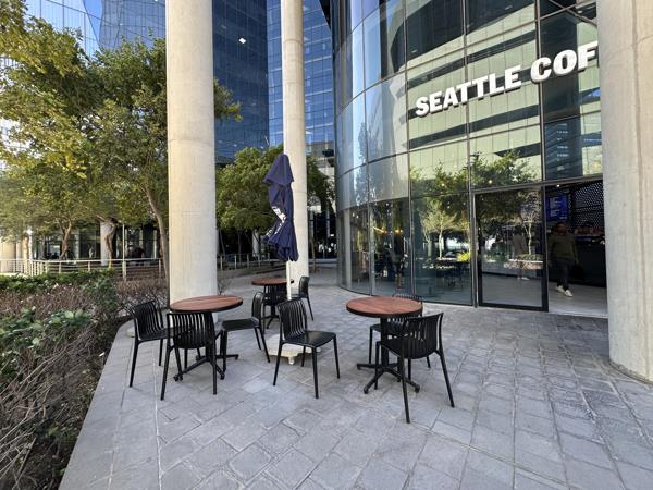 1 814  m² Commercial space