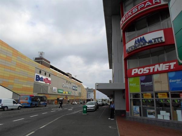 236  m² Retail Space