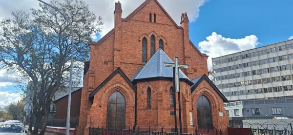 330  m² Commercial space