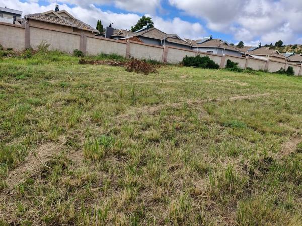 1 163 m² Land
