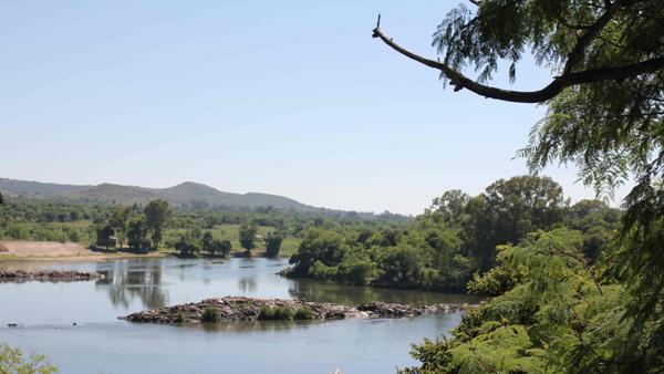 2 800  m² Commercial space