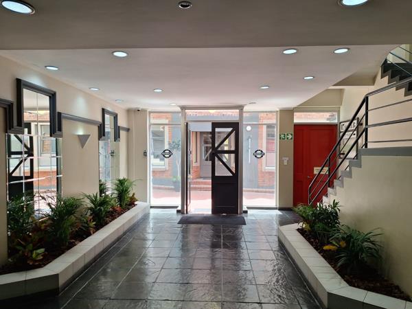 142  m² Commercial space