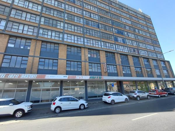 552  m² Commercial space