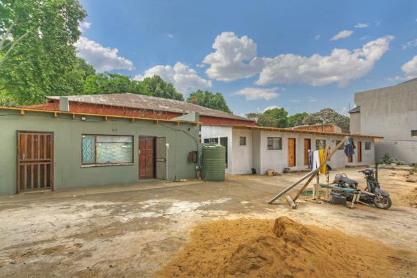 6 Bedroom House
