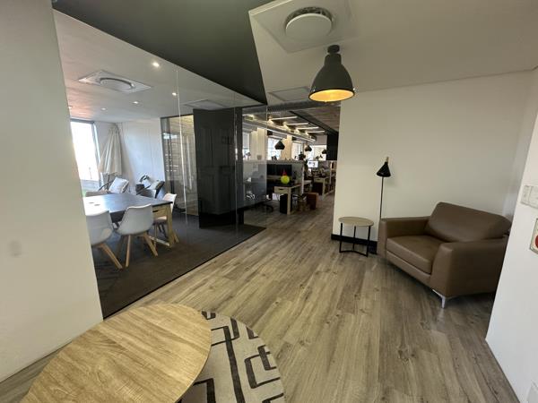 177  m² Commercial space