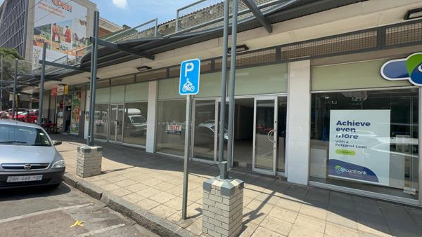 162  m² Commercial space