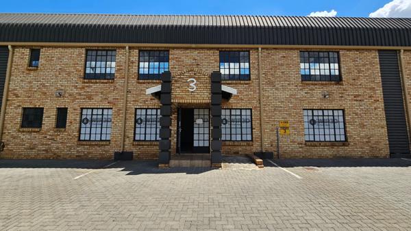 734  m² Industrial space