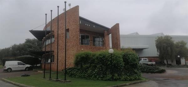 1 618  m² Industrial space