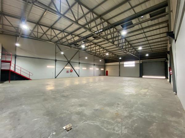 734  m² Industrial space