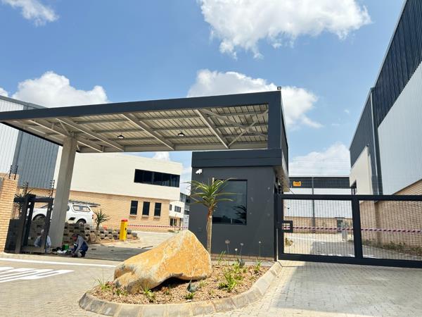 895 m² Commercial space